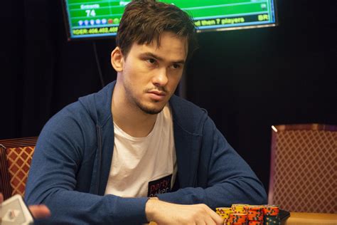 qui est le meilleur joueur de poker en ligne